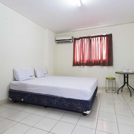 Reddoorz Apartment @ Pulo Gadung จาการ์ตา ภายนอก รูปภาพ