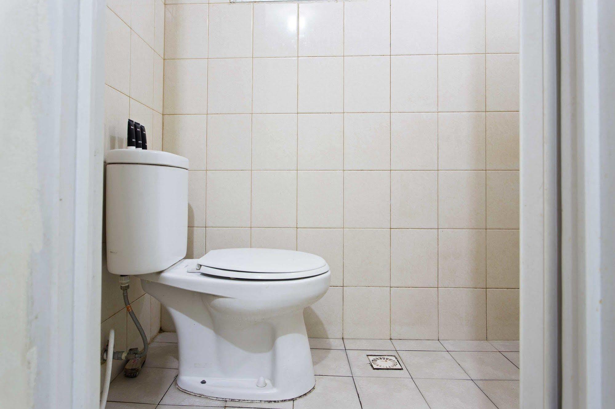 Reddoorz Apartment @ Pulo Gadung จาการ์ตา ภายนอก รูปภาพ